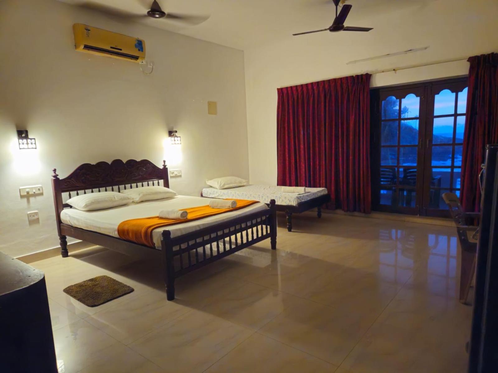 Orion Seaview Beach Hotel Kovalam Exterior photo