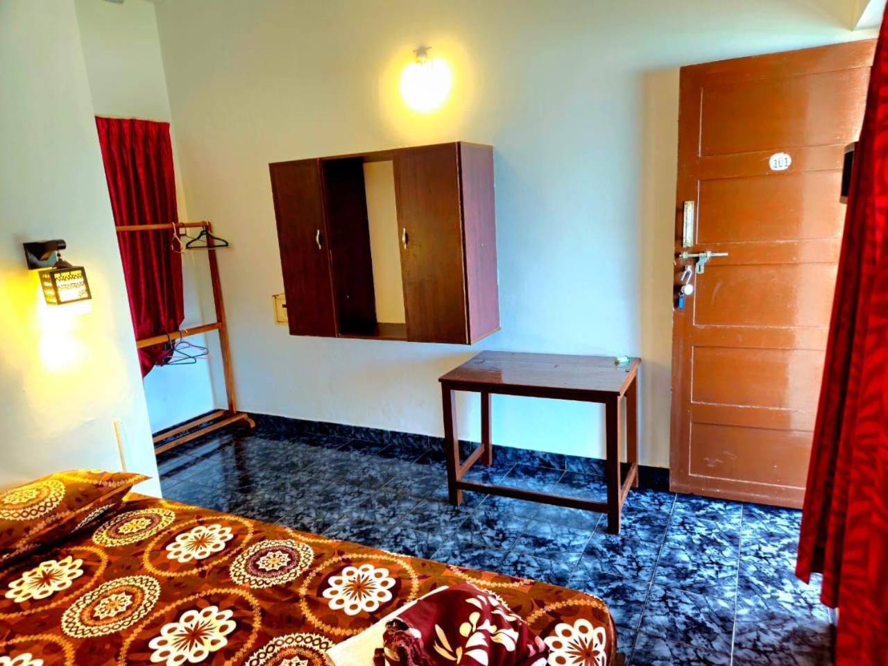 Orion Seaview Beach Hotel Kovalam Exterior photo